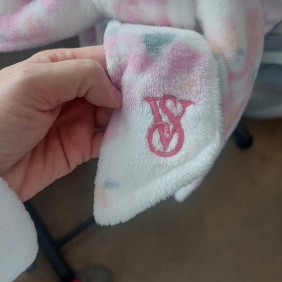 Victoria Secret Floral Robe♡♡♡ - Picture 2 of 4